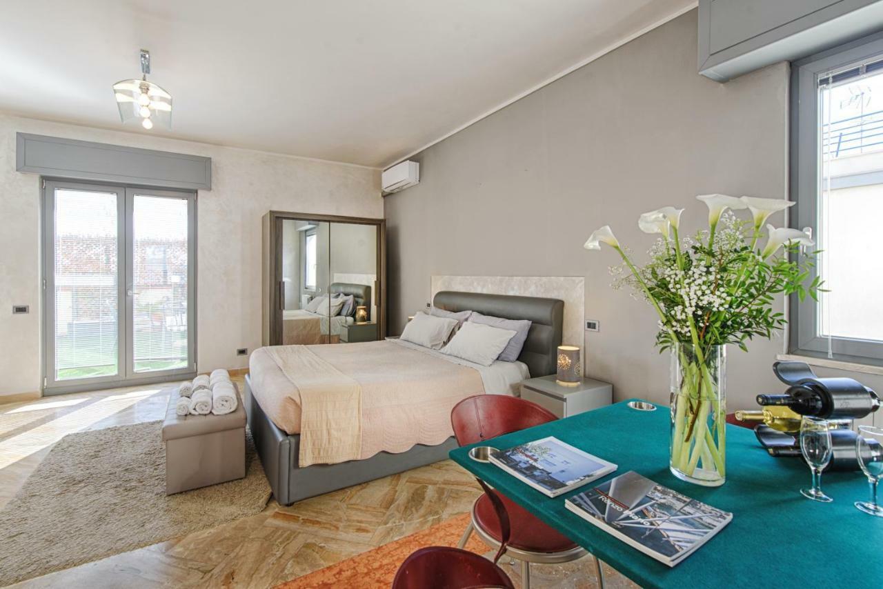 Penthouse Station Luxury Suites & Apartment Brindisi Luaran gambar
